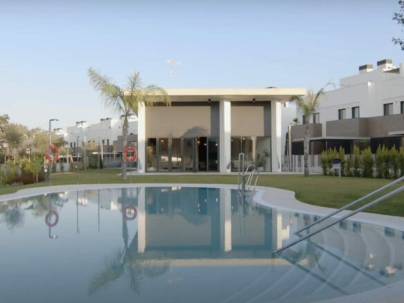 🏡 Bargain San Roque Golf 🏌️‍♂️ 1st Line Golf House for Sale