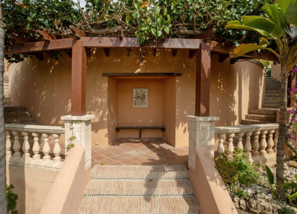 Los Belvederes 🏙️ 3B Penthouse for Sale in Nueva Andalucia, Marbella 🌅