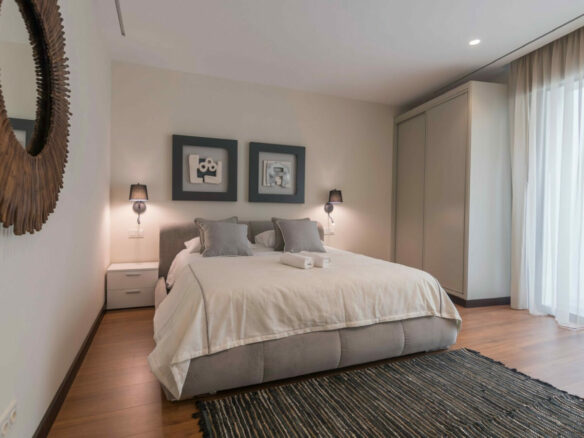 La Quinta : 🏡 Rent Stunning 6-Bed Modern Villa in Gated Community 🌟