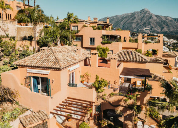 Los Belvederes 🏙️ 3B Penthouse for Sale in Nueva Andalucia, Marbella 🌅