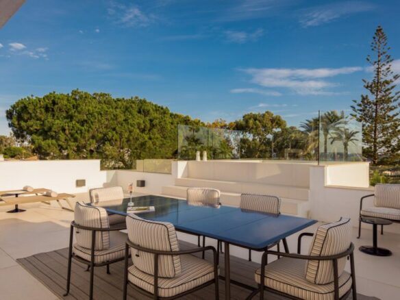 🏠 For Rent – Marbella Beachside – Modern Villa  🌍 Andalucia, Marbella, Puerto Banus