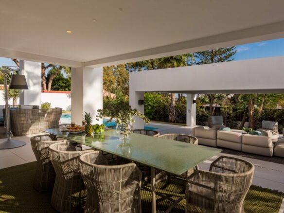 🏠 For Rent – Marbella Beachside – Modern Villa  🌍 Andalucia, Marbella, Puerto Banus