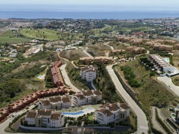 For sale: Modern off-plan development in Benahavis, nestled atop a large hilltop community with sweeping sea views, multiple pools & gated security. 🏞️🏊‍♂️