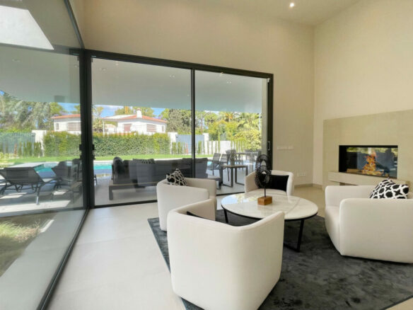 For sale 🏡 Modern 5B Villa in Marbella’s Golden Mile 🏝️
