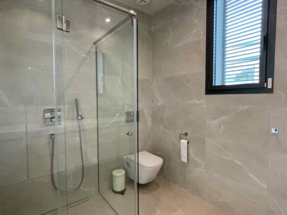 For sale 🏡 Modern 5B Villa in Marbella’s Golden Mile 🏝️