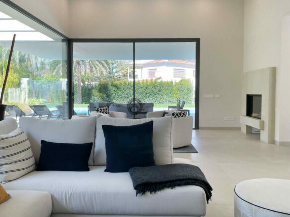 For sale 🏡 Modern 5B Villa in Marbella’s Golden Mile 🏝️