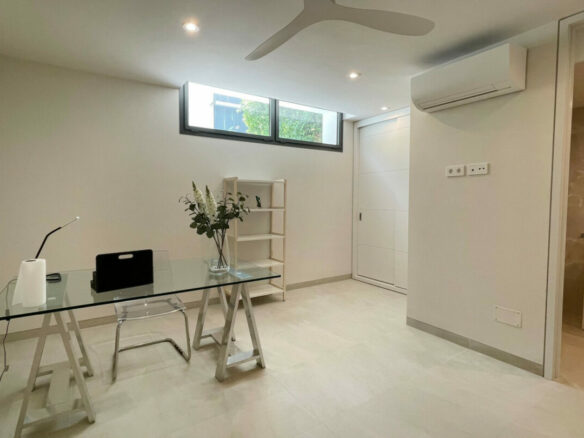 For sale 🏡 Modern 5B Villa in Marbella’s Golden Mile 🏝️