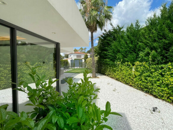 For sale 🏡 Modern 5B Villa in Marbella’s Golden Mile 🏝️