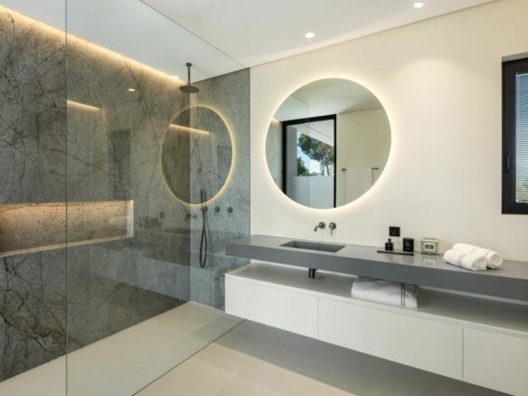 🏡 SOLD: Spectacular Modern Villa in Nueva Andalucia 🏖️✨