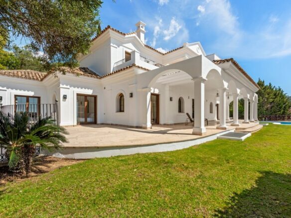 🔻 Reduced Price – For Sale 🏠 Villa Shangri-La – Monte Mayor | Benahavis 🌟