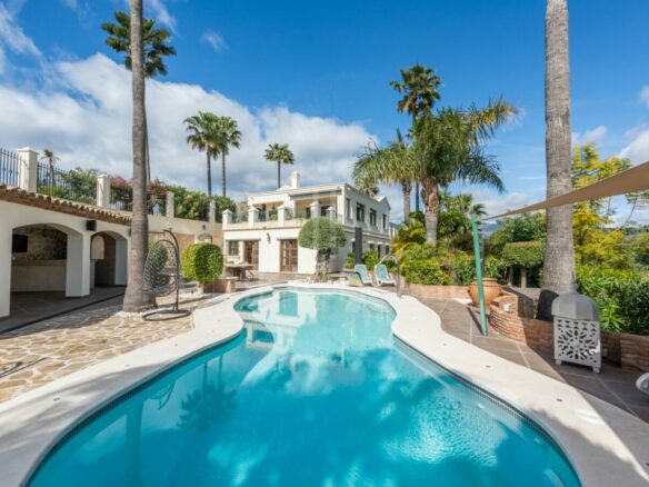 For sale Amazing & Unique Hilltop Estate just 3 minutes from Laguna Beach