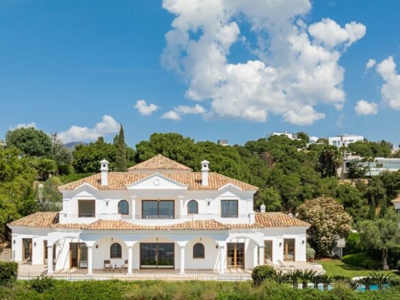 🔻 Reduced Price – For Sale 🏠 Villa Shangri-La – Monte Mayor | Benahavis 🌟