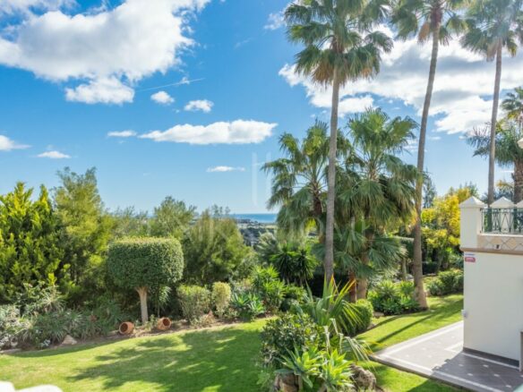 For sale Amazing & Unique Hilltop Estate just 3 minutes from Laguna Beach