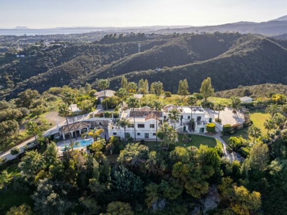 For sale Amazing & Unique Hilltop Estate just 3 minutes from Laguna Beach