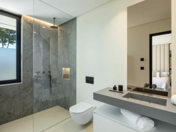 🏡 SOLD: Spectacular Modern Villa in Nueva Andalucia 🏖️✨
