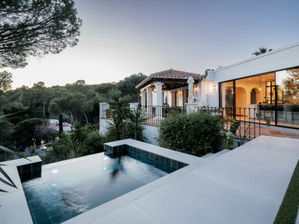 Turnkey Spa-Inspired Villa for Sale in El Madroñal, Benahavís 🌲🏡🌊