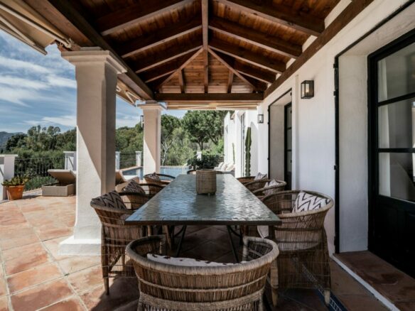 Turnkey Spa-Inspired Villa for Sale in El Madroñal, Benahavís 🌲🏡🌊