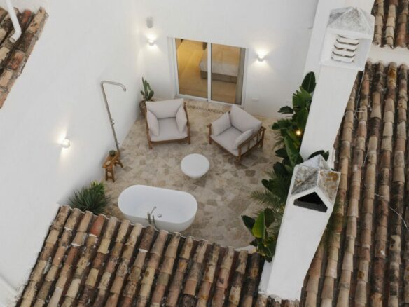 🏖️ For Sale: ✨ Turnkey 3-Bed Penthouse in Puerto Banús with Stunning Sea Views! 🌊