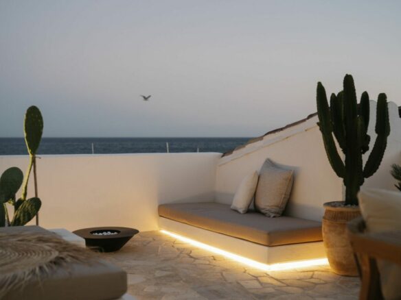 🏖️ For Sale: ✨ Turnkey 3-Bed Penthouse in Puerto Banús with Stunning Sea Views! 🌊