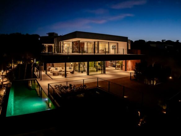 For Sale: Award-Winning Modern Villa 🏡 in Sotogrande – Sea Views