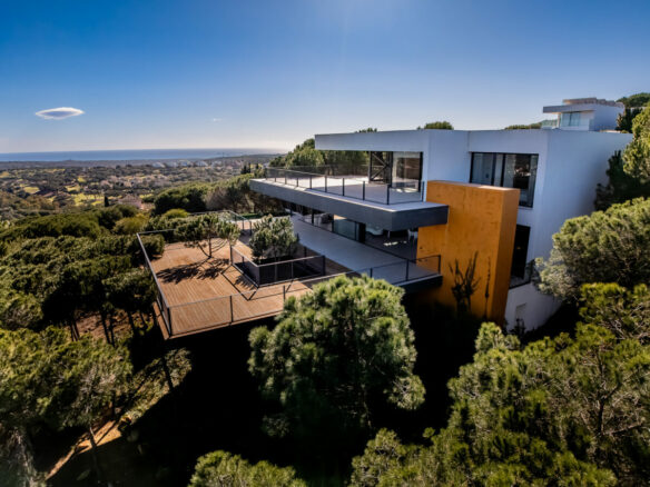 For Sale: Award-Winning Modern Villa 🏡 in Sotogrande – Sea Views