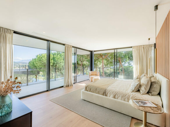 For Sale: Award-Winning Modern Villa 🏡 in Sotogrande – Sea Views
