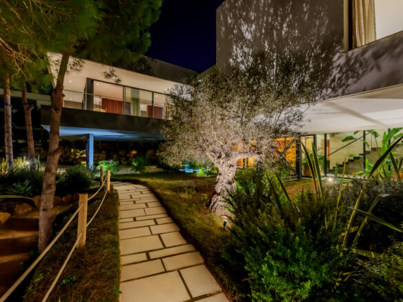 For Sale: Award-Winning Modern Villa 🏡 in Sotogrande – Sea Views