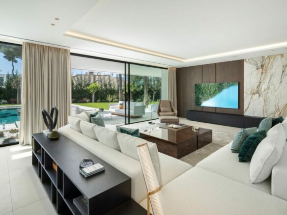 🏡 SOLD: Spectacular Modern Villa in Nueva Andalucia 🏖️✨