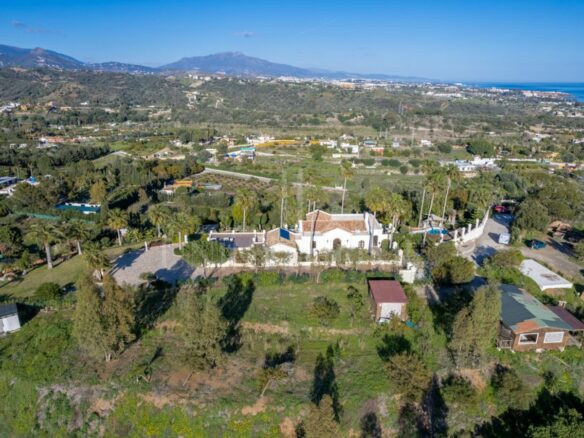 For sale Amazing & Unique Hilltop Estate just 3 minutes from Laguna Beach