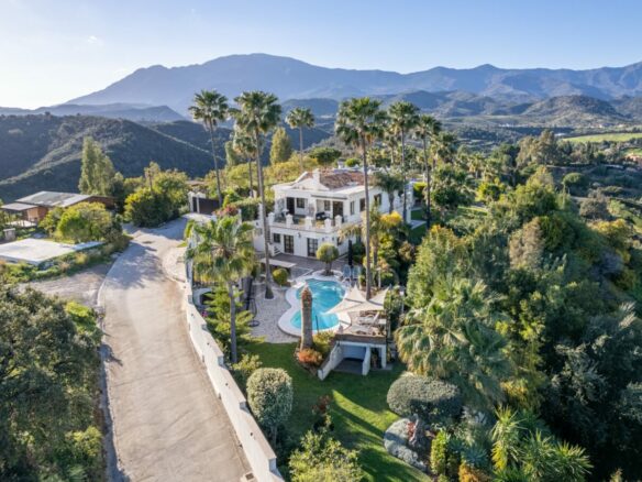 For sale Amazing & Unique Hilltop Estate just 3 minutes from Laguna Beach