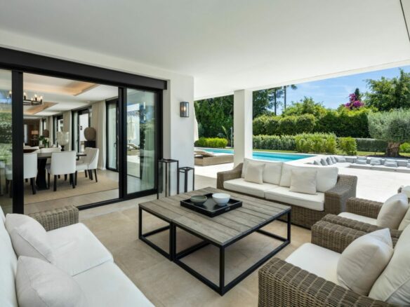  🏡 SOLD – Nueva Andalucia – Modern Turnkey Villa – 1st Line Golf