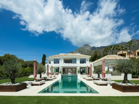 SOLD – 🏡 Exclusive Mansion in Sierra Blanca 🌴 – Sea views & Turnkey