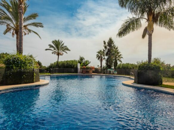 🏡 For Sale: Exclusive Sea & Mountain View Apartment in Cumbres del Rodeo, Nueva Andalucía 🏞️