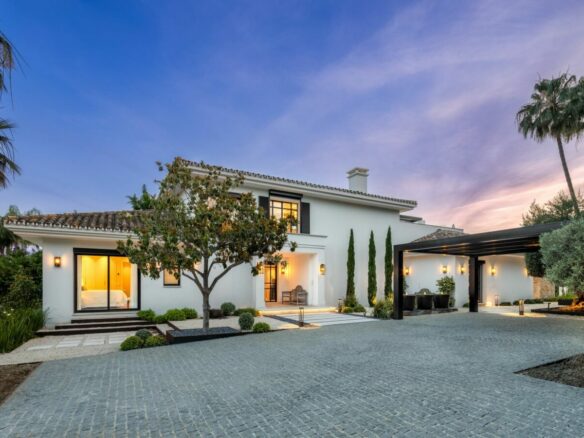  🏡 SOLD – Nueva Andalucia – Modern Turnkey Villa – 1st Line Golf