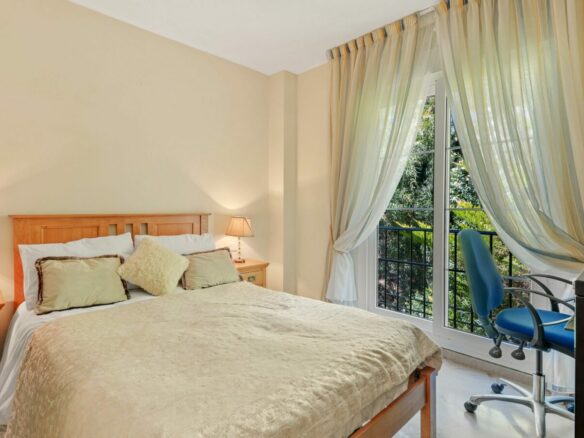 🏡 For Sale: Exclusive Sea & Mountain View Apartment in Cumbres del Rodeo, Nueva Andalucía 🏞️
