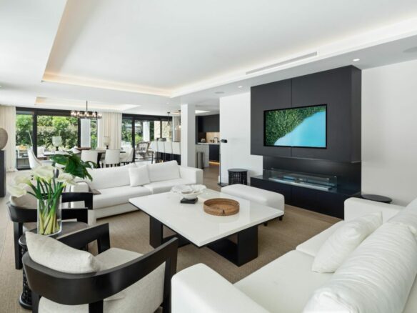  🏡 SOLD – Nueva Andalucia – Modern Turnkey Villa – 1st Line Golf