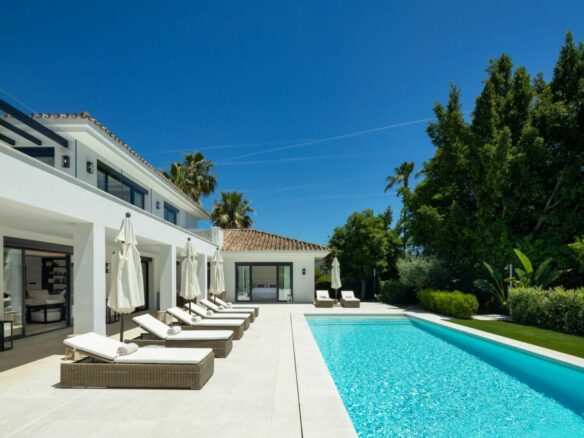  🏡 SOLD – Nueva Andalucia – Modern Turnkey Villa – 1st Line Golf