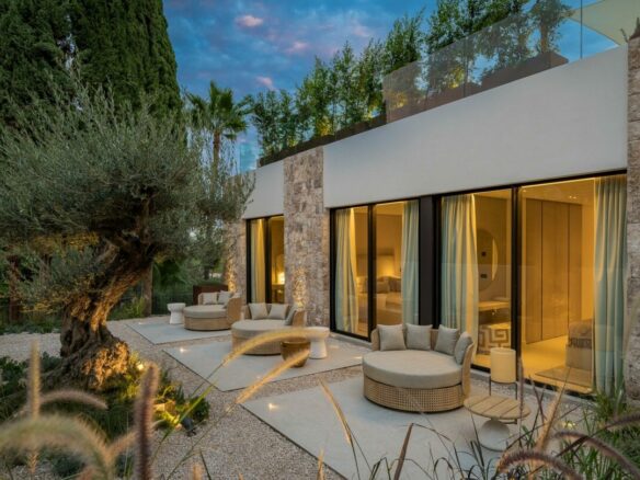 Reduced – For sale – Spectacular  new frontline golf villa! 🏌️‍♂️🏖️ Nueva Andalucia -Marbella