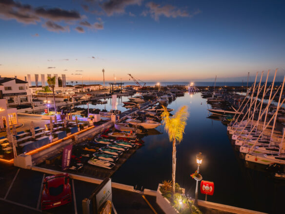 ✨For Sale: Turnkey Frontline Duplex Penthouse in Puerto Banús 🌊🏝️