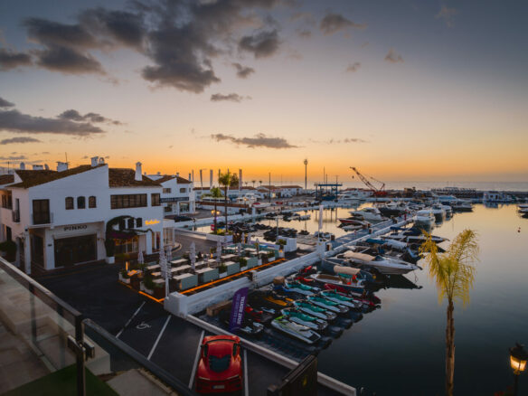 ✨For Sale: Turnkey Frontline Duplex Penthouse in Puerto Banús 🌊🏝️