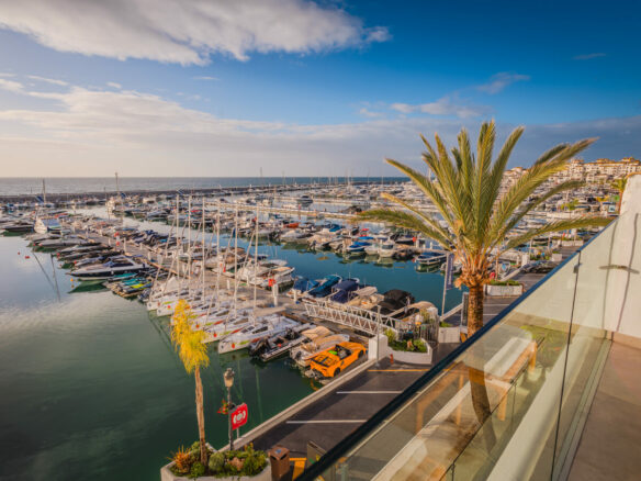 ✨For Sale: Turnkey Frontline Duplex Penthouse in Puerto Banús 🌊🏝️