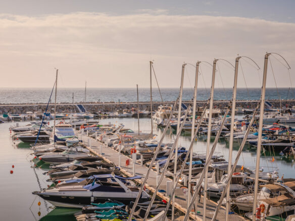 ✨For Sale: Turnkey Frontline Duplex Penthouse in Puerto Banús 🌊🏝️