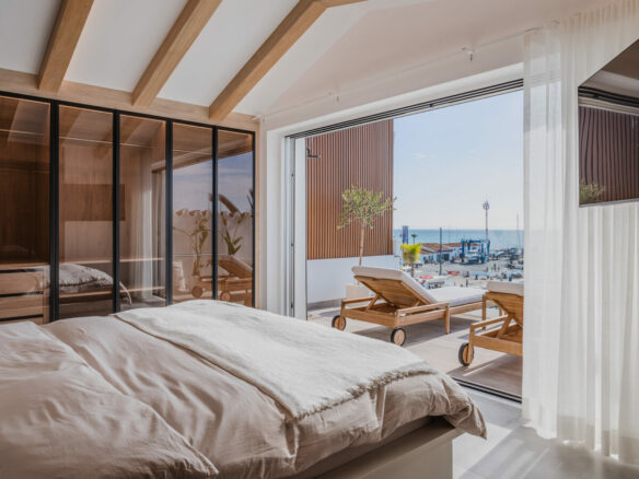 ✨For Sale: Turnkey Frontline Duplex Penthouse in Puerto Banús 🌊🏝️