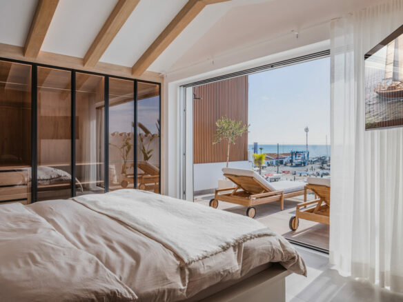 ✨For Sale: Turnkey Frontline Duplex Penthouse in Puerto Banús 🌊🏝️