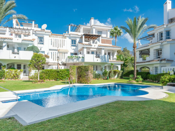 Reserved –  Penthouse for sale 🏷 Best Deal in Los Naranjos de Marbella