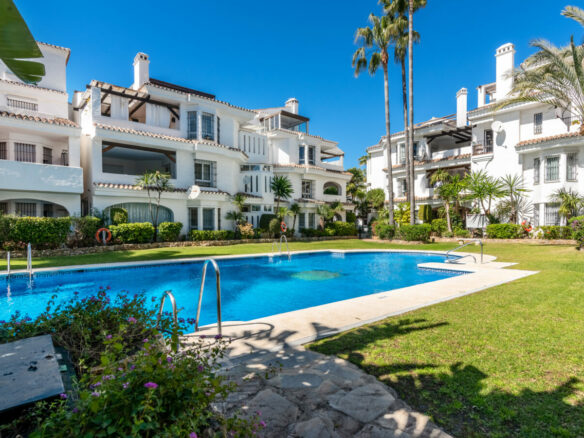 Reserved –  Penthouse for sale 🏷 Best Deal in Los Naranjos de Marbella