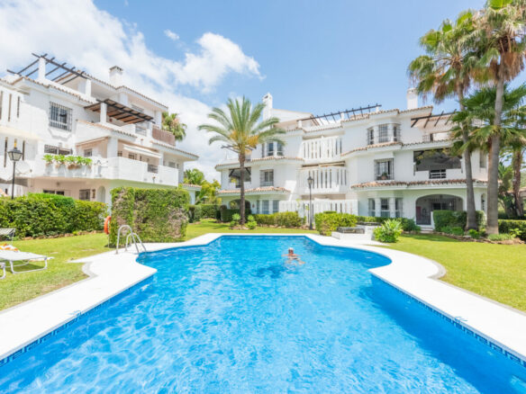 Reserved –  Penthouse for sale 🏷 Best Deal in Los Naranjos de Marbella