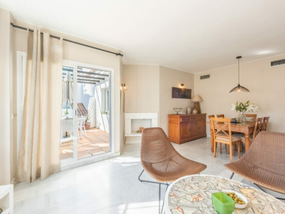Reserved –  Penthouse for sale 🏷 Best Deal in Los Naranjos de Marbella