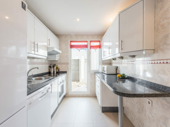Reserved –  Penthouse for sale 🏷 Best Deal in Los Naranjos de Marbella