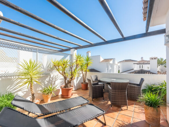Reserved –  Penthouse for sale 🏷 Best Deal in Los Naranjos de Marbella